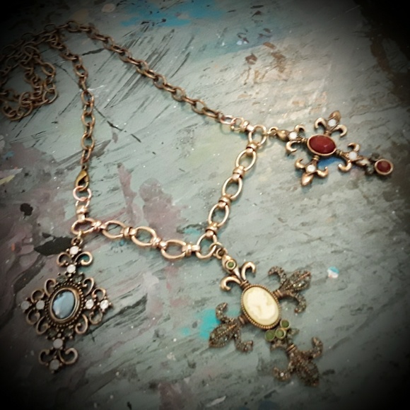 BOHO BLING 3 CROSS NECKLACE - Picture 3 of 8